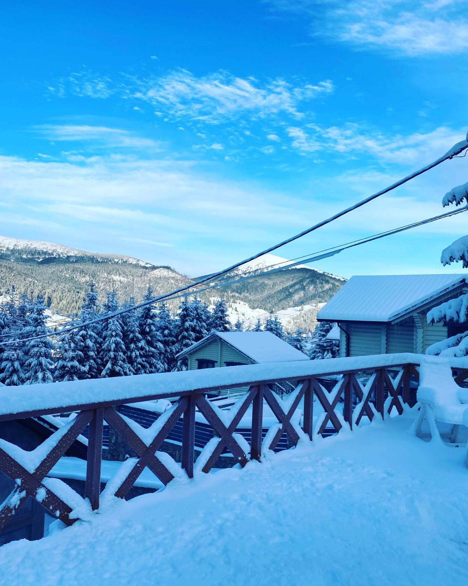 Hirska Kazka Hotel Polyanitsa Popovichevskaya ภายนอก รูปภาพ